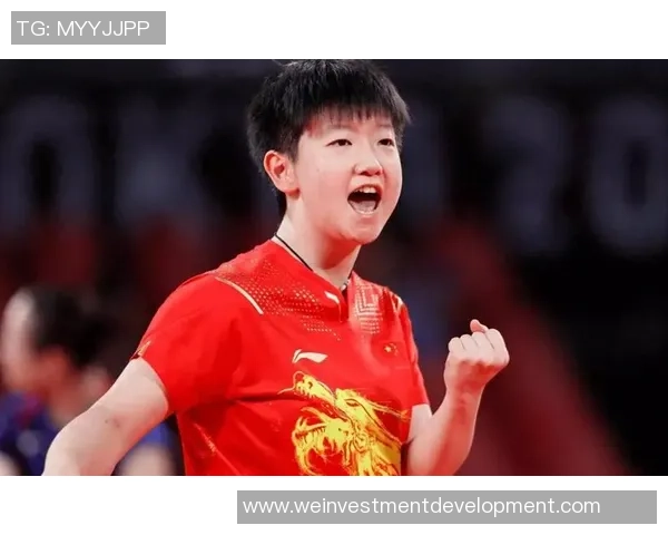 女性足球运动员的精彩瞬间与成长故事展现了她们在赛场上的拼搏与魅力